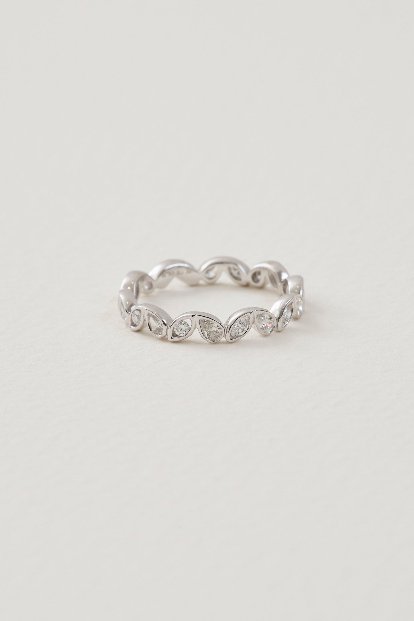 Diamond Cascade Band