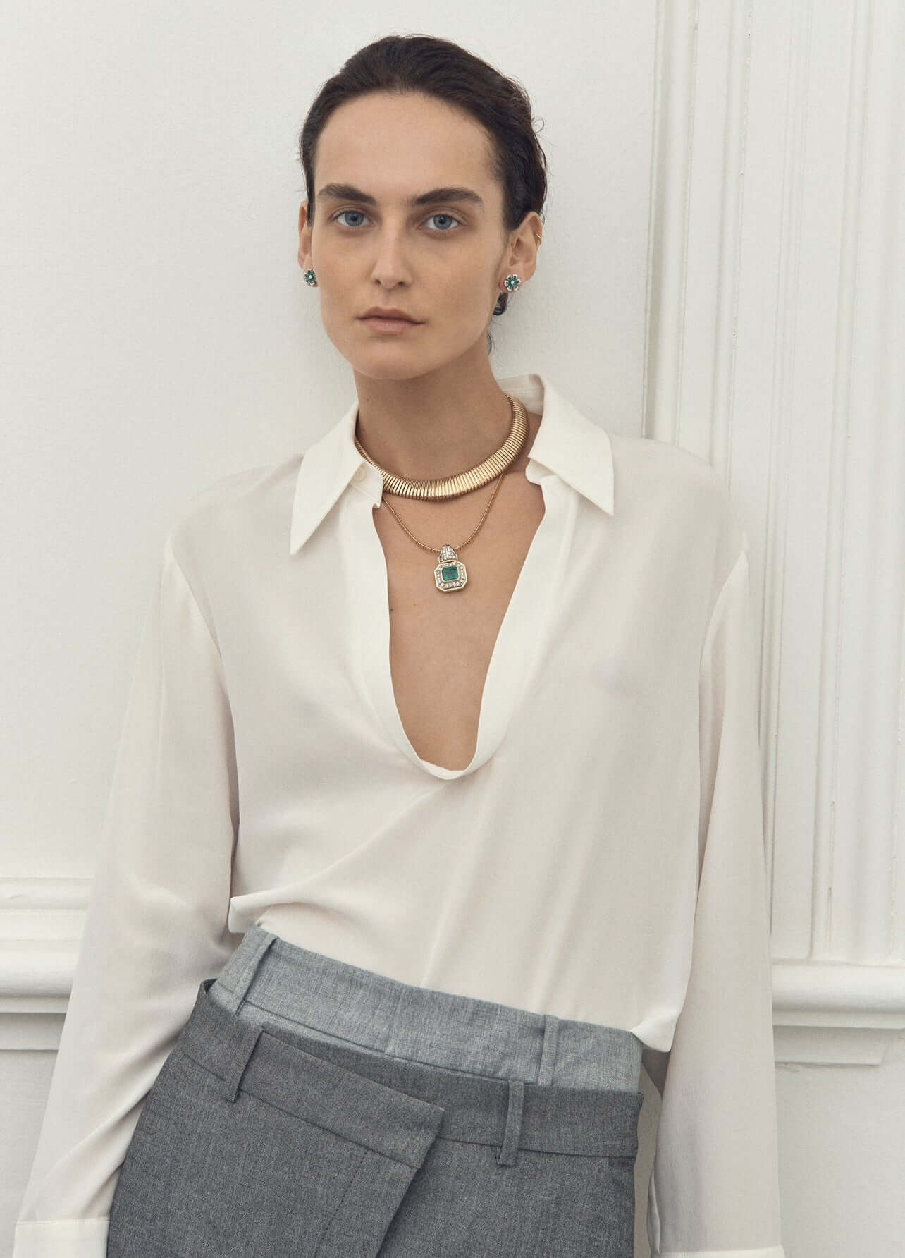 18ct Yellow Gold 5ct Emerald and Diamond 2.20ct Vintage & Antique Necklace