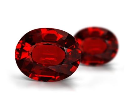 JANUARY BIRTHSTONE: GARNET