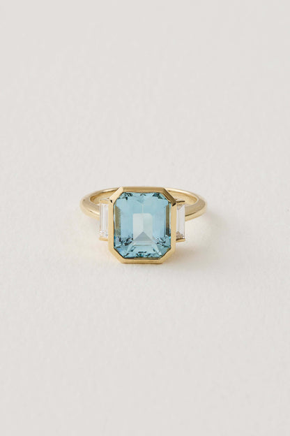 aquamarine 3ct diamond and 18ct yellow gold