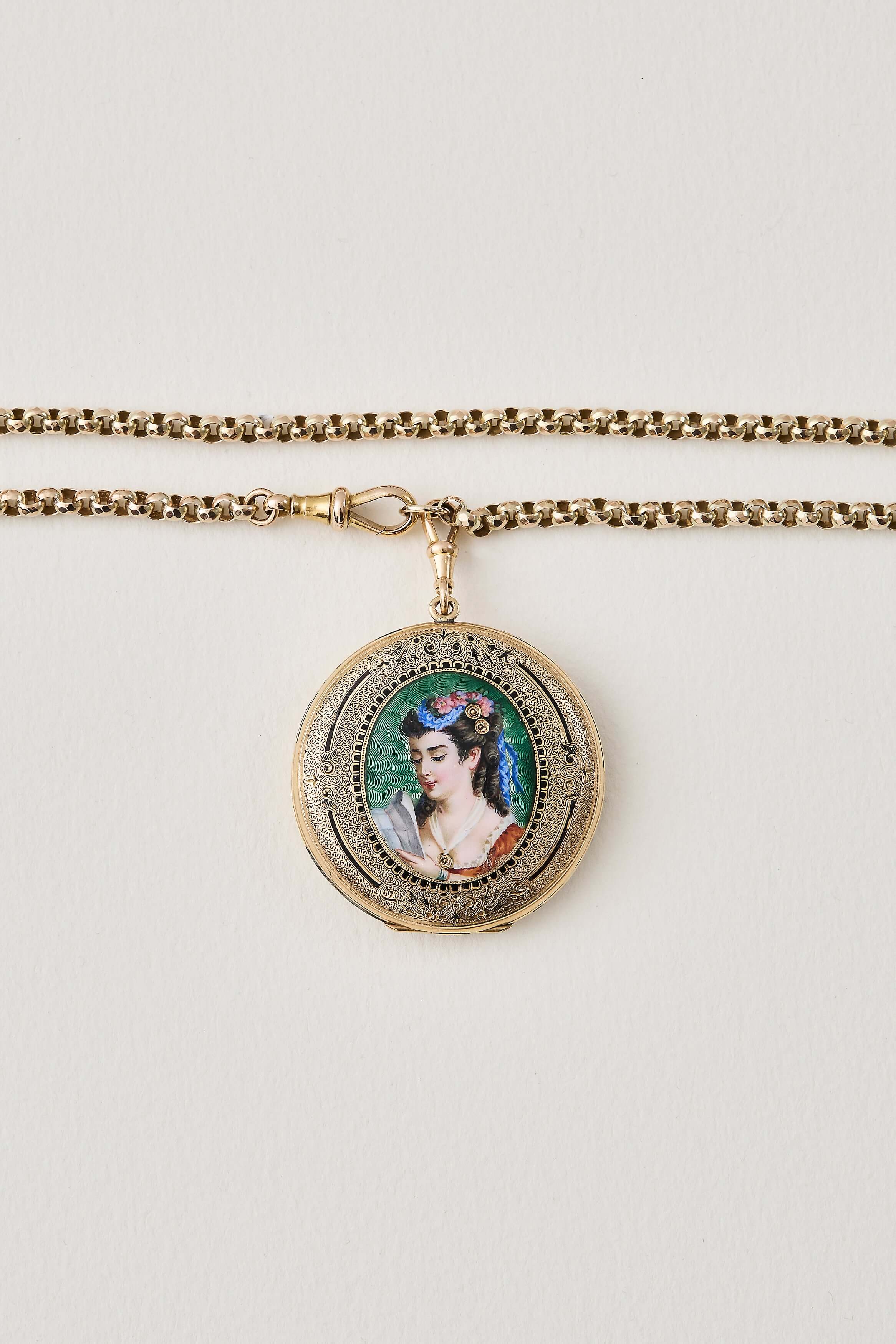 Victorian Regal Locket