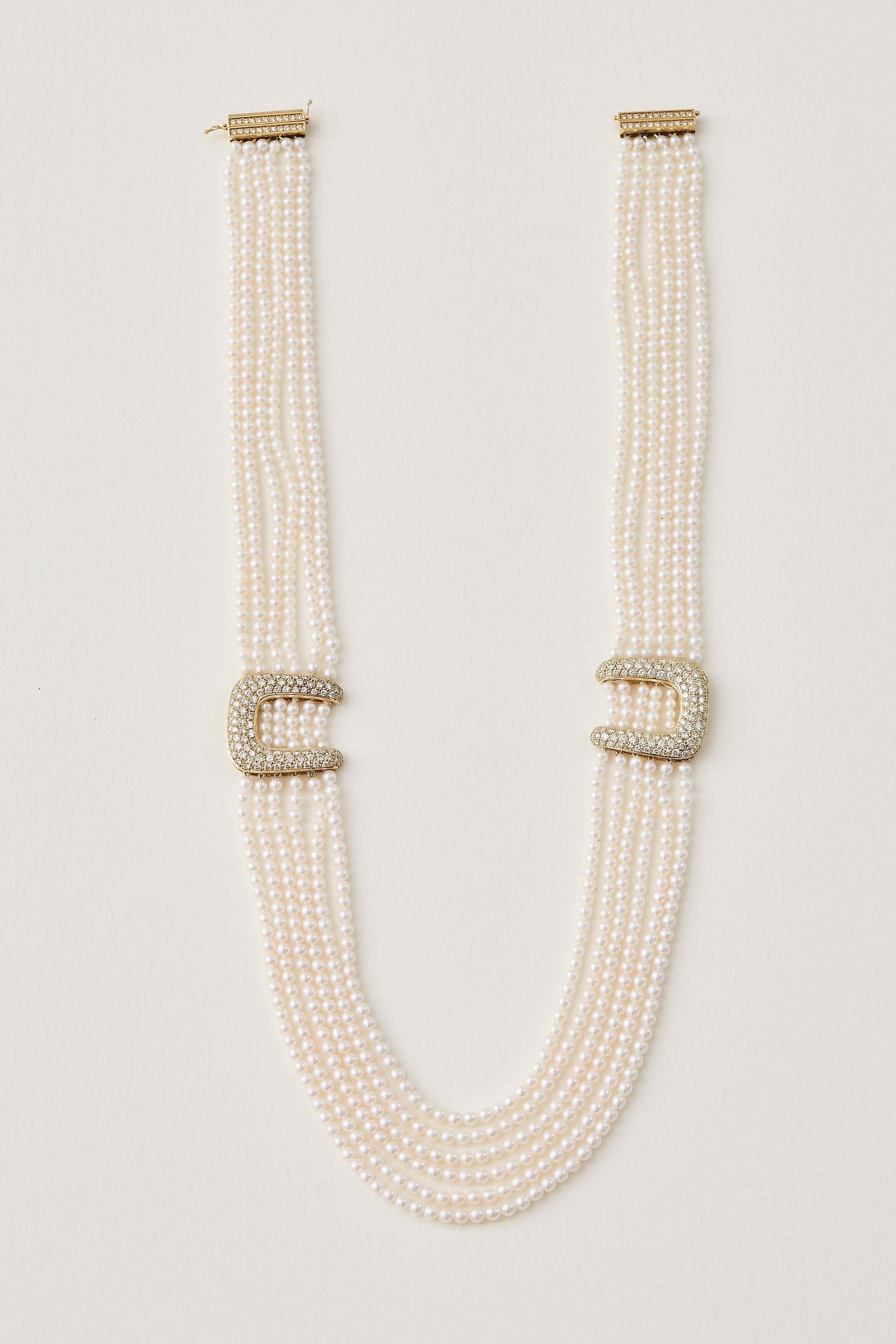 Décolletage Pearl Necklace