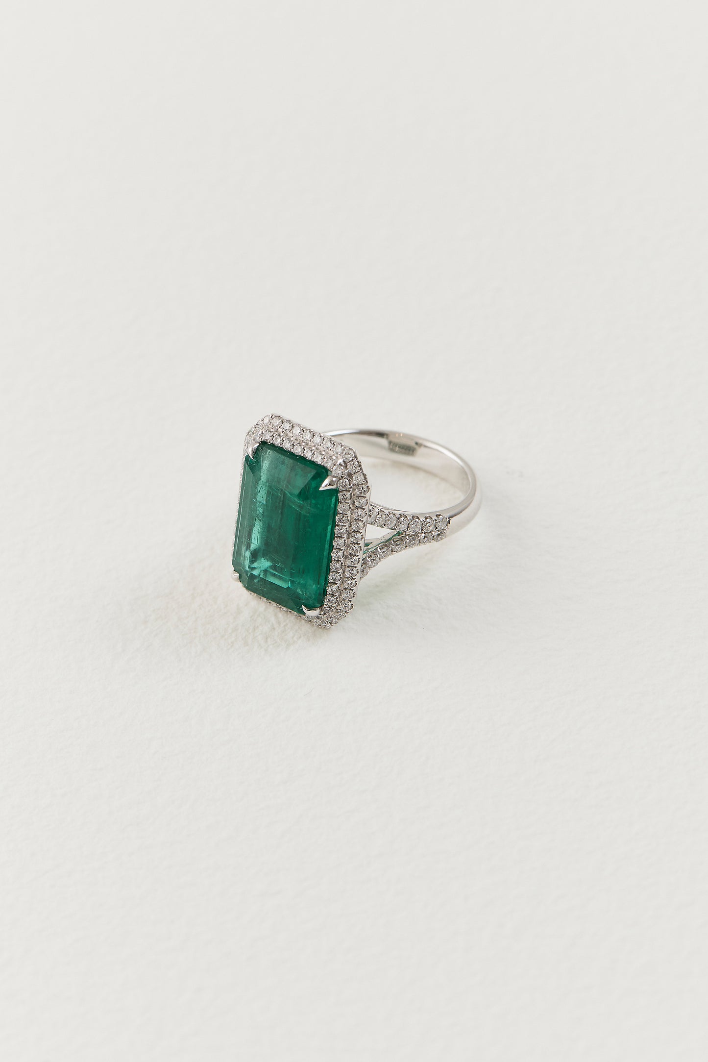 Emerald Ethereal Ring
