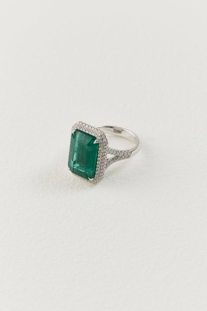 Emerald Ethereal Ring