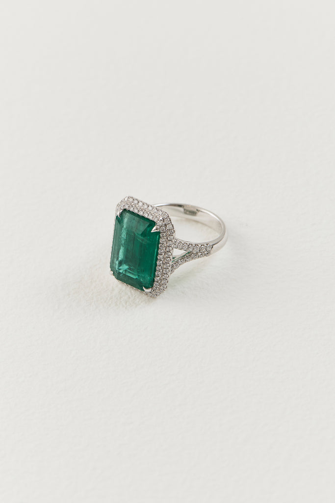 Emerald Ethereal Ring