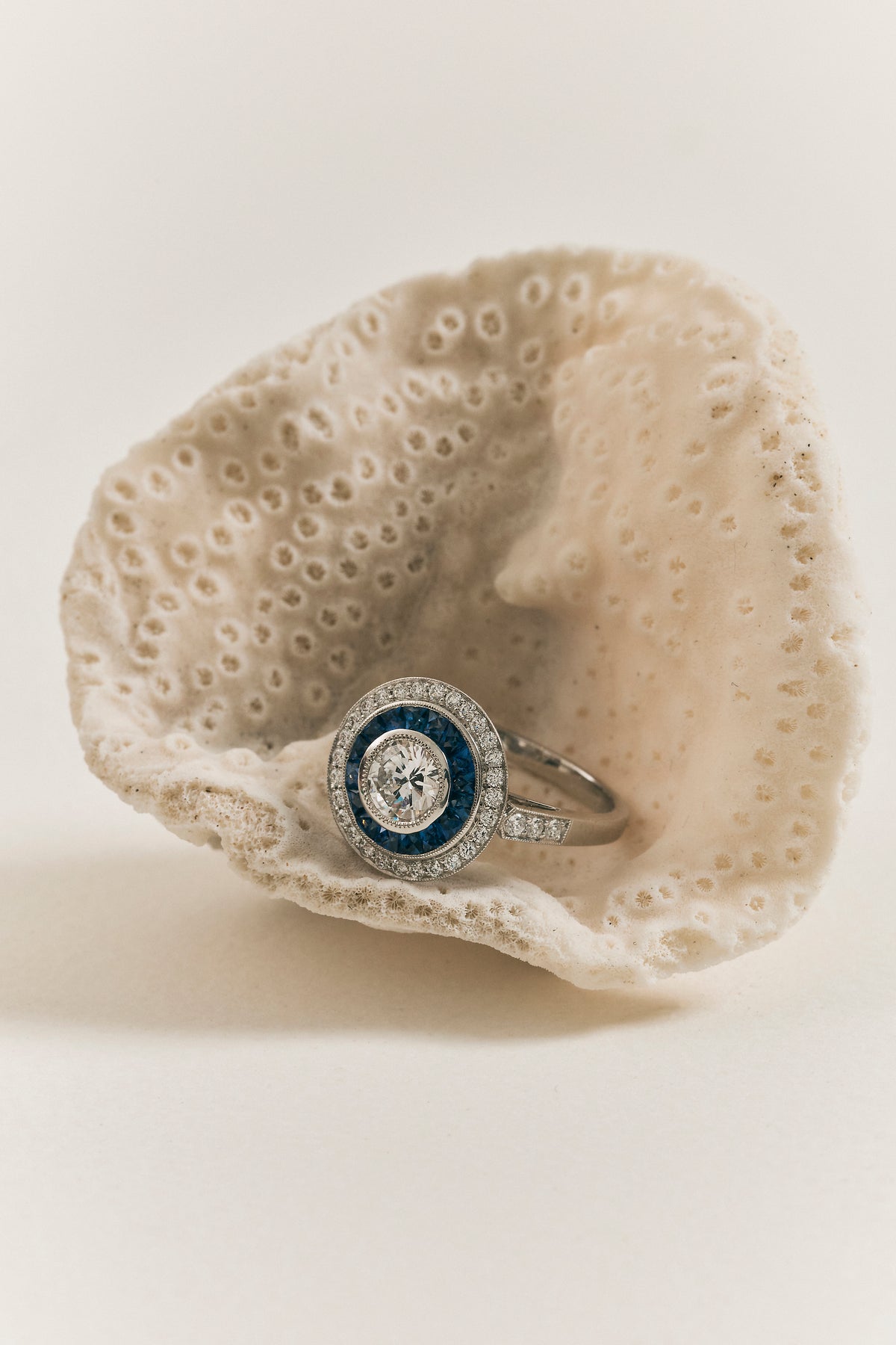 Sapphire Target Art Deco Design Ring
