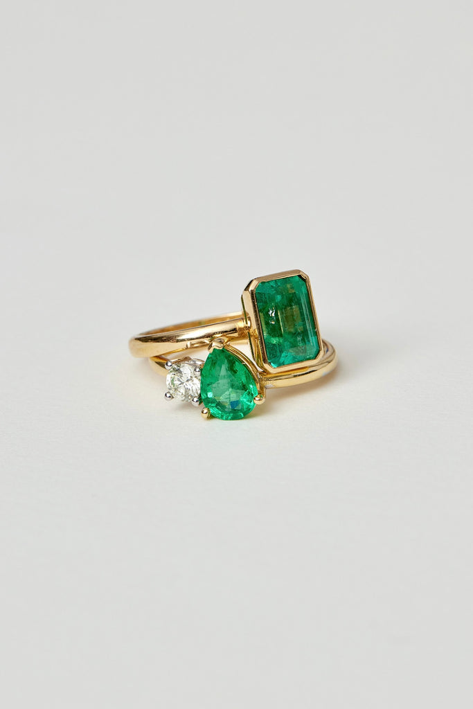 Emerald Toi et Moi Ring